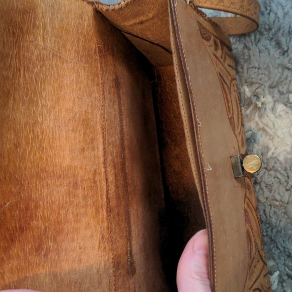 VTG Vintage Tooled flower shoulder bag purse - Picture 14 of 17